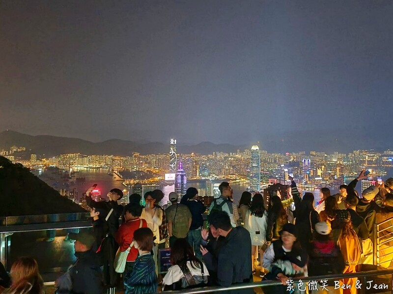 香港【2025香港太平山夜景攻略】山頂纜車+凌霄閣428+杜莎夫人蠟像館｜三合一門票、交通總整理