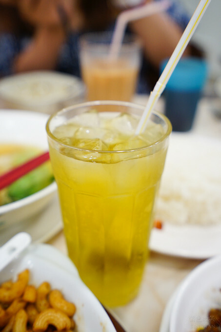 澳門懷舊茶餐廳推薦!招牌紅豆奶茶+牛尾通粉必吃。