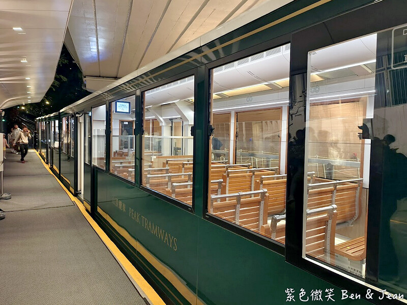 香港【2025香港太平山夜景攻略】山頂纜車+凌霄閣428+杜莎夫人蠟像館｜三合一門票、交通總整理