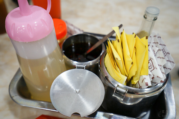 澳門懷舊茶餐廳推薦!招牌紅豆奶茶+牛尾通粉必吃。