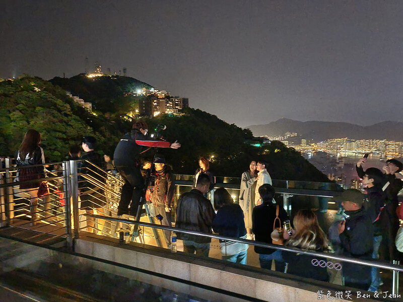 香港【2025香港太平山夜景攻略】山頂纜車+凌霄閣428+杜莎夫人蠟像館｜三合一門票、交通總整理