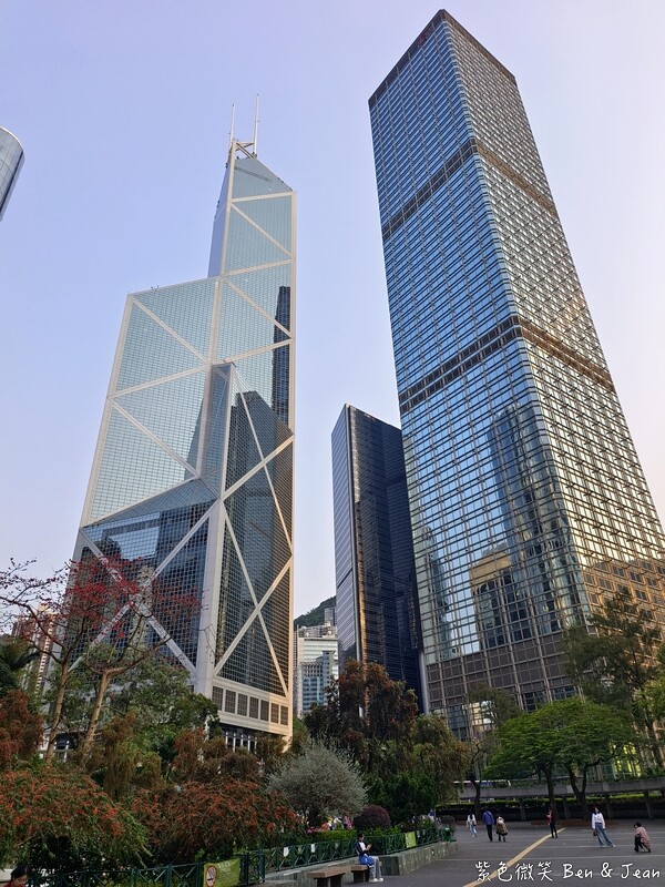 香港【2025香港太平山夜景攻略】山頂纜車+凌霄閣428+杜莎夫人蠟像館｜三合一門票、交通總整理