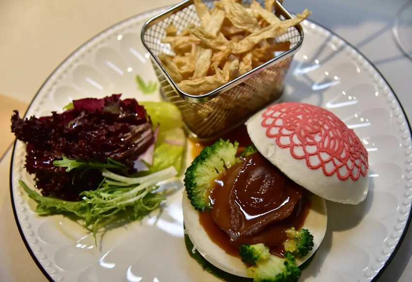 台鐵觀光列車|雄獅旅遊 鳴日廚房X君品頤宮米其林三星料理 移 台鐵觀光列車|雄獅旅遊 鳴日廚房X君品頤宮米其林三星料理 移