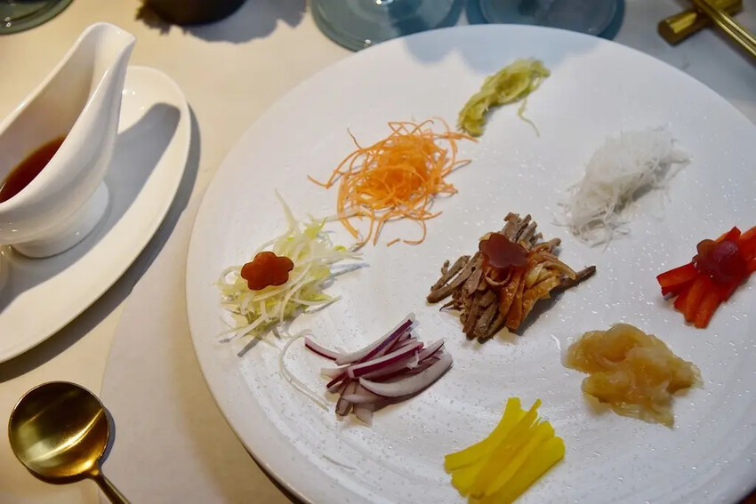 台鐵觀光列車|雄獅旅遊 鳴日廚房X君品頤宮米其林三星料理 移 台鐵觀光列車|雄獅旅遊 鳴日廚房X君品頤宮米其林三星料理 移