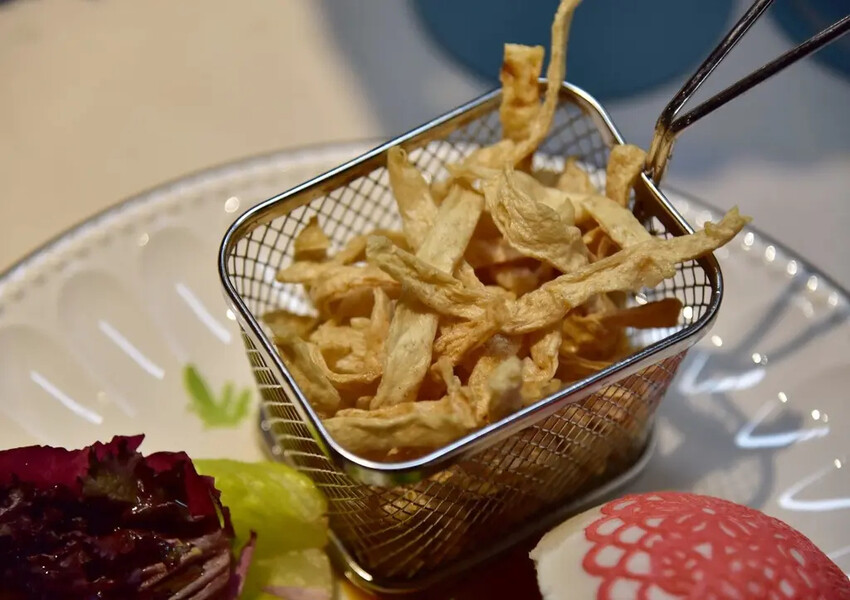 台鐵觀光列車|雄獅旅遊 鳴日廚房X君品頤宮米其林三星料理 移 台鐵觀光列車|雄獅旅遊 鳴日廚房X君品頤宮米其林三星料理 移