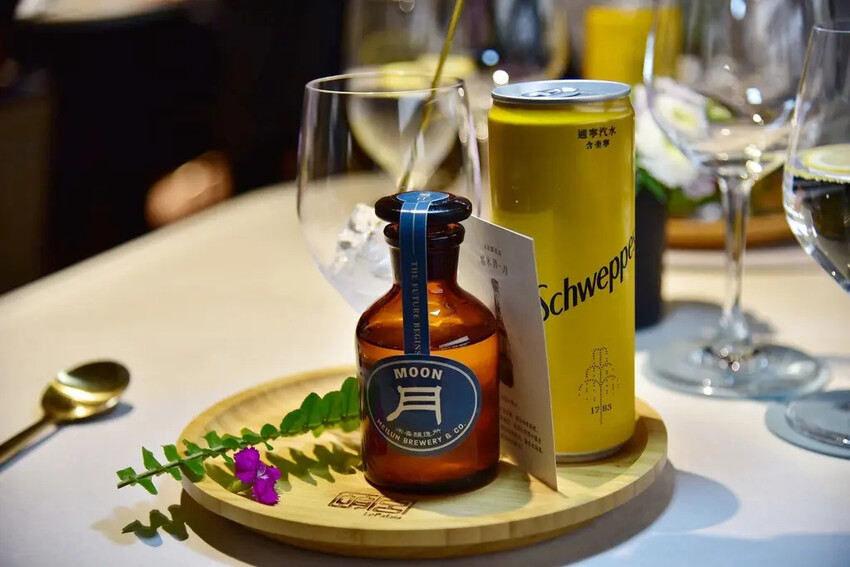 台鐵觀光列車|雄獅旅遊 鳴日廚房X君品頤宮米其林三星料理 移 台鐵觀光列車|雄獅旅遊 鳴日廚房X君品頤宮米其林三星料理 移