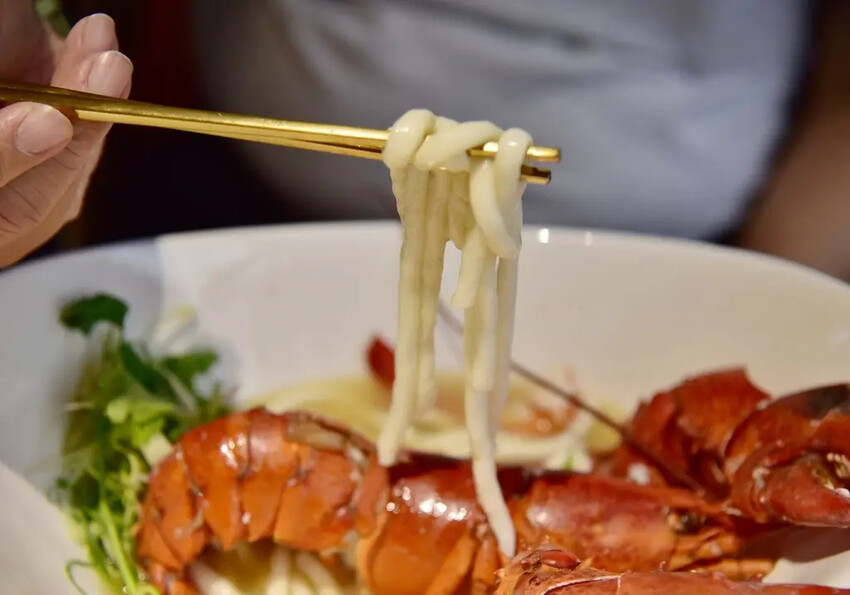 台鐵觀光列車|雄獅旅遊 鳴日廚房X君品頤宮米其林三星料理 移 台鐵觀光列車|雄獅旅遊 鳴日廚房X君品頤宮米其林三星料理 移