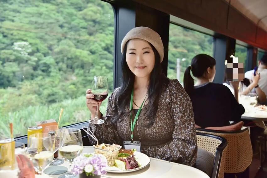 台鐵觀光列車|雄獅旅遊 鳴日廚房X君品頤宮米其林三星料理 移 台鐵觀光列車|雄獅旅遊 鳴日廚房X君品頤宮米其林三星料理 移