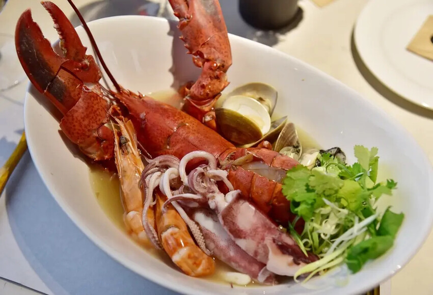 台鐵觀光列車|雄獅旅遊 鳴日廚房X君品頤宮米其林三星料理 移 台鐵觀光列車|雄獅旅遊 鳴日廚房X君品頤宮米其林三星料理 移