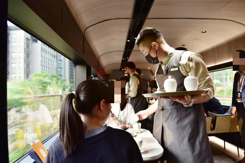 台鐵觀光列車|雄獅旅遊 鳴日廚房X君品頤宮米其林三星料理 移 台鐵觀光列車|雄獅旅遊 鳴日廚房X君品頤宮米其林三星料理 移
