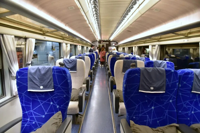 台鐵觀光列車|雄獅旅遊 鳴日廚房X君品頤宮米其林三星料理 移 台鐵觀光列車|雄獅旅遊 鳴日廚房X君品頤宮米其林三星料理 移