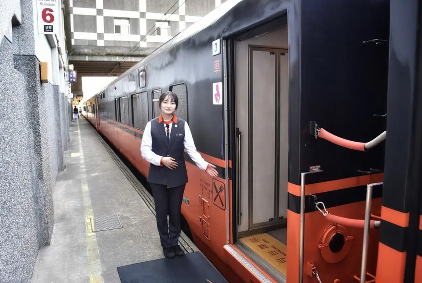 台鐵觀光列車|雄獅旅遊 鳴日廚房X君品頤宮米其林三星料理 移 台鐵觀光列車|雄獅旅遊 鳴日廚房X君品頤宮米其林三星料理 移