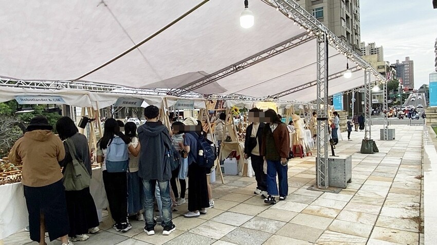 2024新竹玻璃藝術節，金玻獎必看亮點，市集DIY親子必玩。