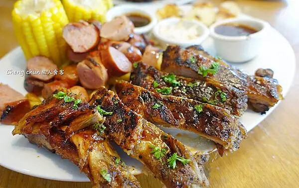 菲律賓長灘島【Valhalla Charlies】Rlibs