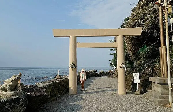 日本三重縣伊勢【夫婦岩】,相伴相守,緊緊相繫 日本三重縣伊勢【夫婦岩】,相伴相守,緊緊相繫