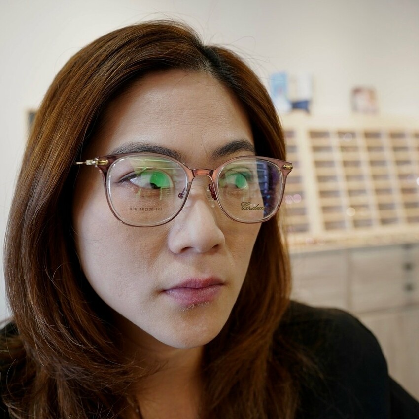 【台南配鏡推薦】伍佰眼鏡臨安店開箱｜多焦＋變色眼鏡只花398