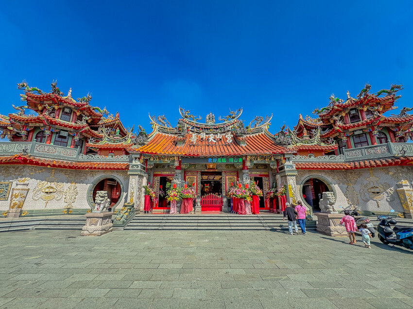 岡山本土學習小旅行！走訪壽天宮與老街美食，公園走讀＋吉吉棒必吃攻略。