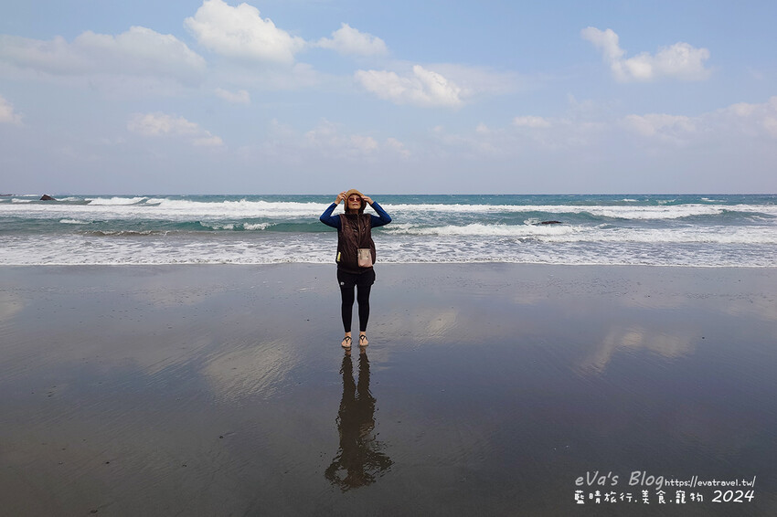 台東縣成功鎮【台東景點】都歷部落傳統海域—Pacefongan(巴茲風岸)都歷沙灘|阿美族天空之鏡秘境,黑沙灘絕美倒影|寵物友善海灘推薦。台東天空之鏡