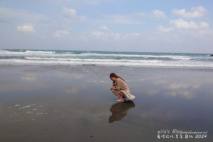 台東縣成功鎮【台東景點】都歷部落傳統海域—Pacefongan(巴茲風岸)都歷沙灘|阿美族天空之鏡秘境,黑沙灘絕美倒影|寵物友善海灘推薦。台東天空之鏡