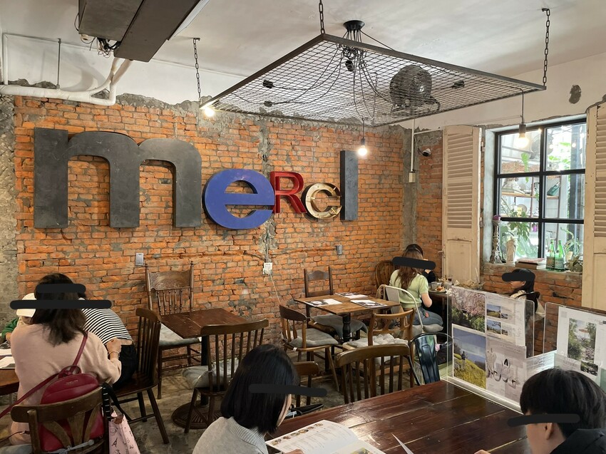 新北市板橋區Merci Cafe - 近板橋遠東百貨的早午餐廳，提供早午餐盤/義大利麵/燉飯/三明治/沙拉/咖啡/飲品/點心(≧▽≦)/