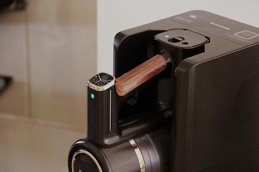 過敏救星！M8 PLUS吸塵器自動集塵超乾淨，塵蟎剋星自動集塵。