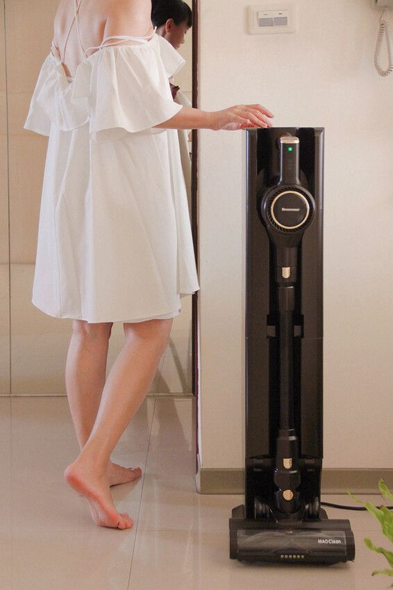 過敏救星！M8 PLUS吸塵器自動集塵超乾淨，塵蟎剋星自動集塵。