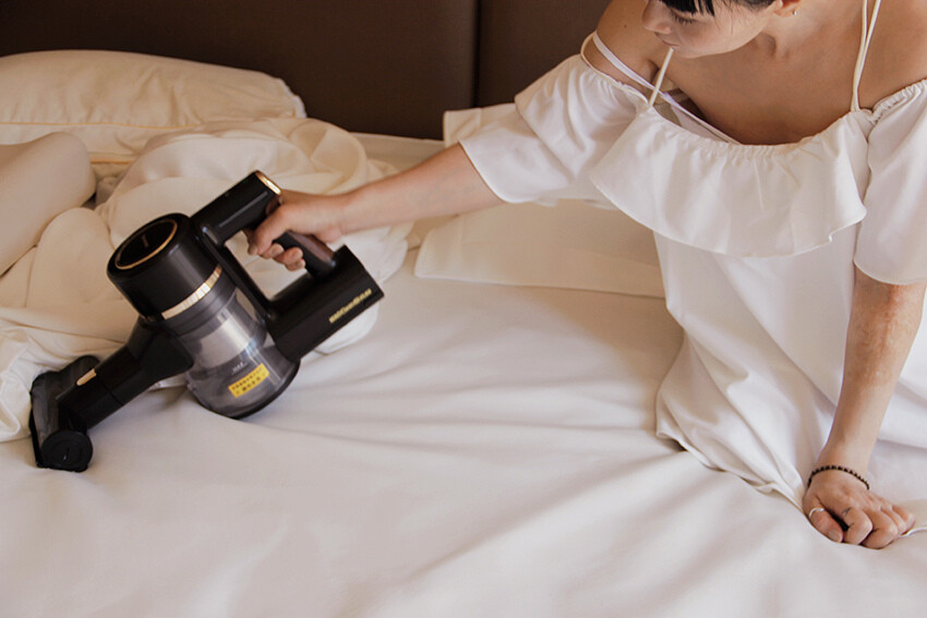 過敏救星！M8 PLUS吸塵器自動集塵超乾淨，塵蟎剋星自動集塵。