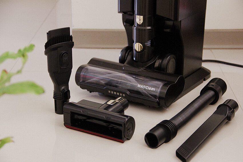 過敏救星！M8 PLUS吸塵器自動集塵超乾淨，塵蟎剋星自動集塵。