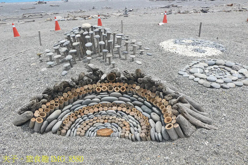 2025曼波新城太平洋國際疊石藝術季 夢境場景 海、石與人的