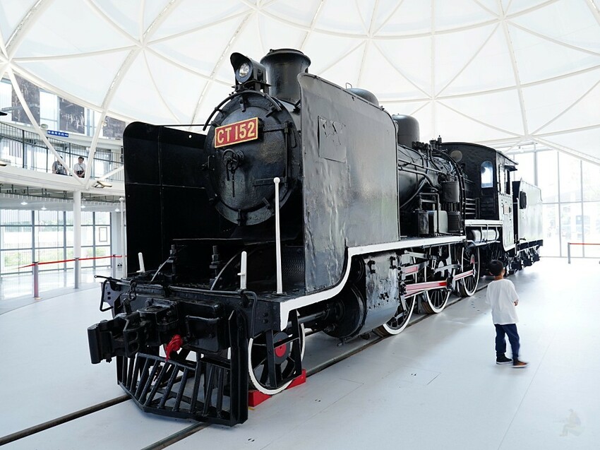 苗栗縣苗栗市親子鐵道小旅行全紀錄，真實心得＋遊園亮點一次看｜苗栗火車頭園區初體驗