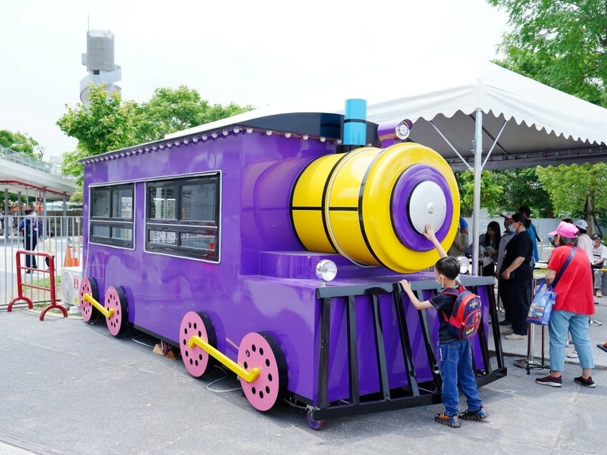 苗栗縣苗栗市親子鐵道小旅行全紀錄，真實心得＋遊園亮點一次看｜苗栗火車頭園區初體驗