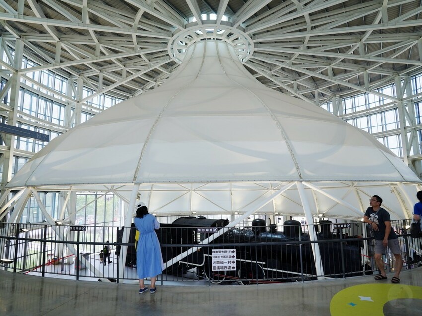 苗栗縣苗栗市親子鐵道小旅行全紀錄，真實心得＋遊園亮點一次看｜苗栗火車頭園區初體驗