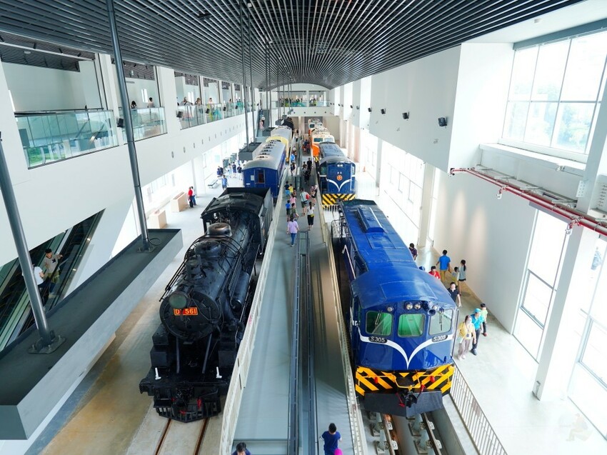 苗栗縣苗栗市親子鐵道小旅行全紀錄，真實心得＋遊園亮點一次看｜苗栗火車頭園區初體驗