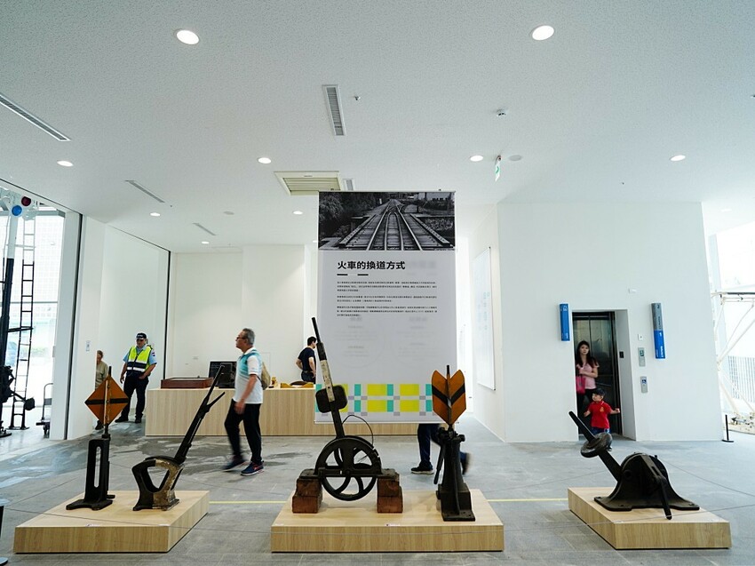 苗栗縣苗栗市親子鐵道小旅行全紀錄，真實心得＋遊園亮點一次看｜苗栗火車頭園區初體驗