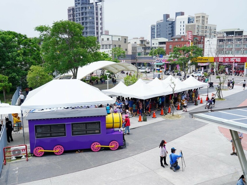 苗栗縣苗栗市親子鐵道小旅行全紀錄，真實心得＋遊園亮點一次看｜苗栗火車頭園區初體驗