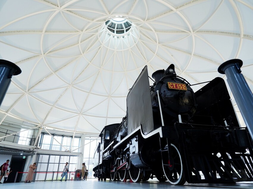 苗栗縣苗栗市親子鐵道小旅行全紀錄，真實心得＋遊園亮點一次看｜苗栗火車頭園區初體驗