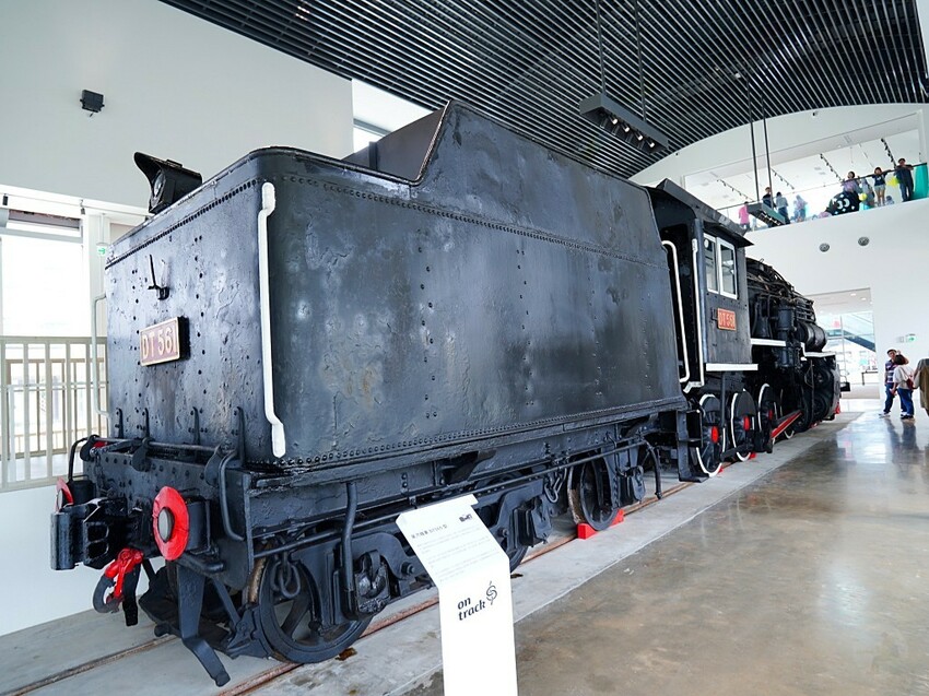 苗栗縣苗栗市親子鐵道小旅行全紀錄，真實心得＋遊園亮點一次看｜苗栗火車頭園區初體驗