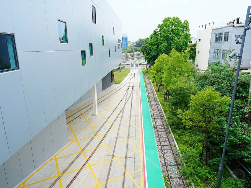 苗栗縣苗栗市親子鐵道小旅行全紀錄，真實心得＋遊園亮點一次看｜苗栗火車頭園區初體驗