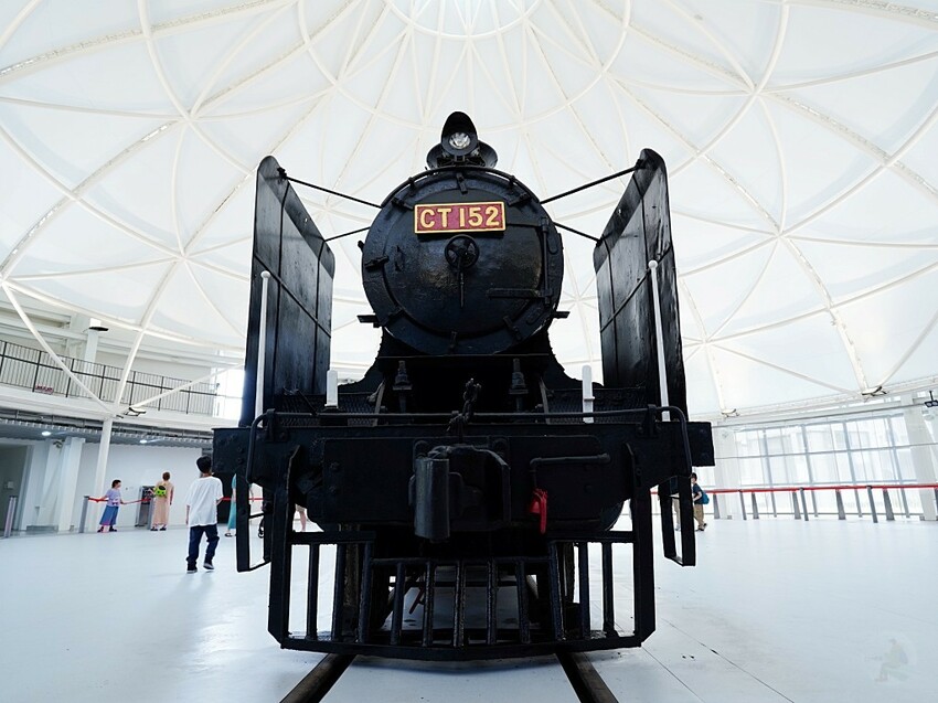 苗栗縣苗栗市親子鐵道小旅行全紀錄，真實心得＋遊園亮點一次看｜苗栗火車頭園區初體驗