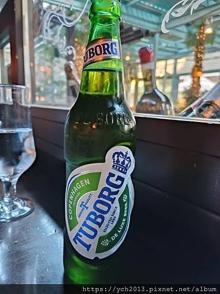 布拉索夫老城內 Casa Hirscher 晚餐,在大塊乳酪 布拉索夫老城內 Casa Hirscher 晚餐,在大塊乳酪