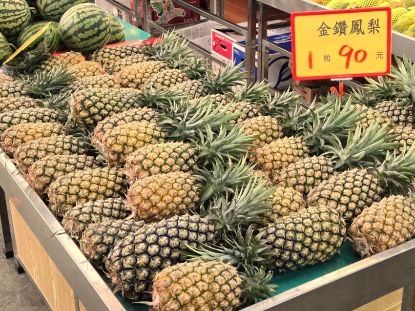 成功黃昏市場｜跳脫傳統市場走出超乾淨市場！認證蔬菜水果量販價！現在還有生菜沙拉！高雄市場推薦、高雄超市推薦、高雄量販店推薦、高雄水果推薦、大寮市場推薦 - 佛系旅遊筆記