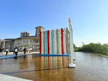 高雄旗津半日遊：推薦必去景點以及好吃的鴨角活海產海鮮料理。旗津的夕陽無限好