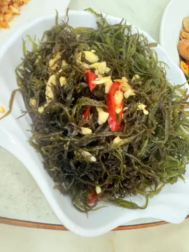 高雄旗津半日遊：推薦必去景點以及好吃的鴨角活海產海鮮料理。旗津的夕陽無限好