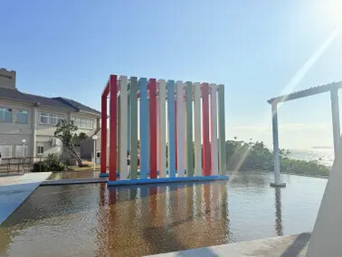 高雄旗津半日遊：推薦必去景點以及好吃的鴨角活海產海鮮料理。旗津的夕陽無限好