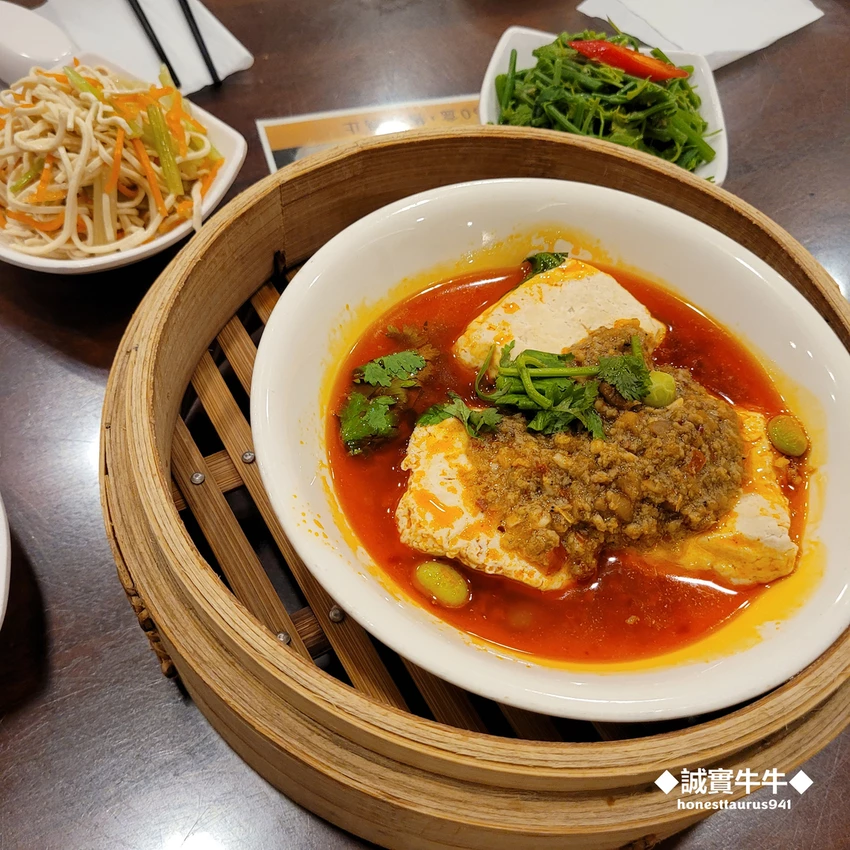 台北市大安區《杭州小籠湯包》七年的必比登推薦,蟹黃小籠湯包推推