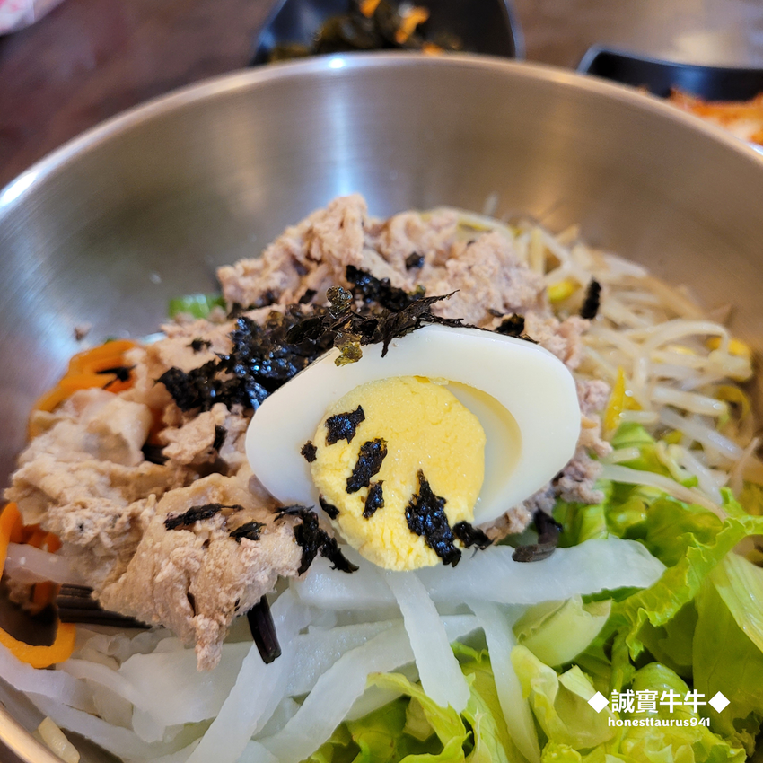 台北市萬華區《韓菜100》小菜免費續一次，西門町平價韓式料理