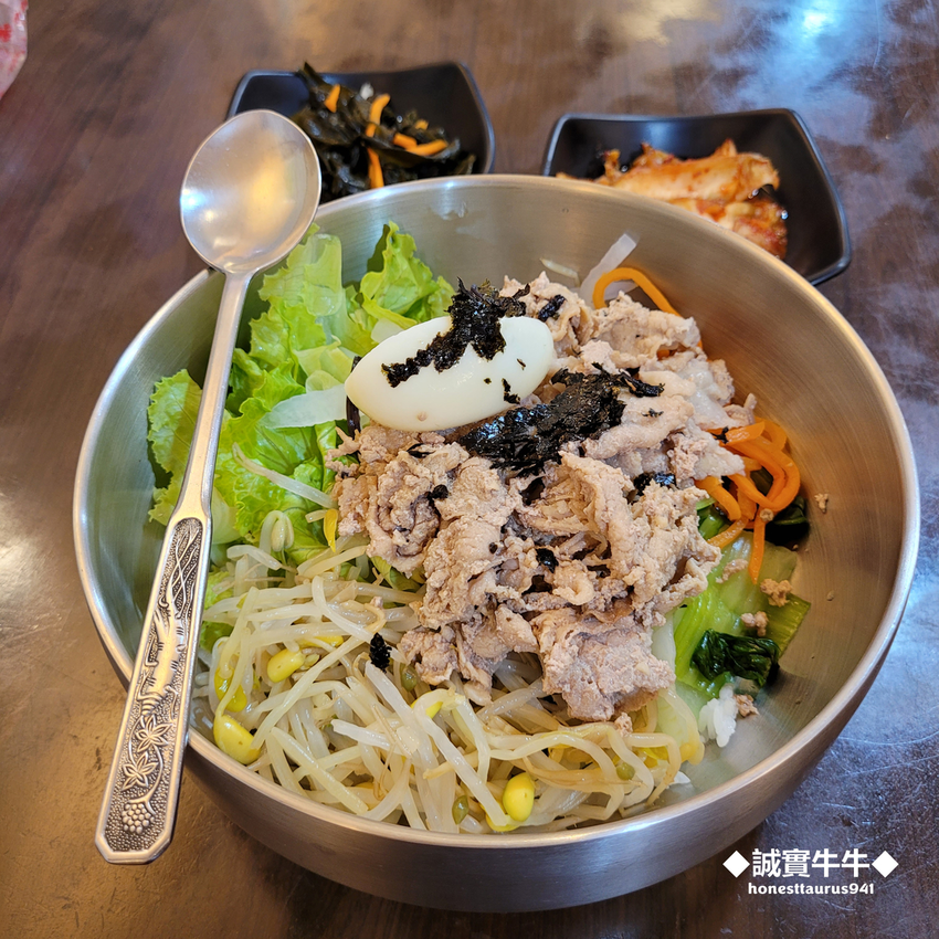 台北市萬華區《韓菜100》小菜免費續一次，西門町平價韓式料理