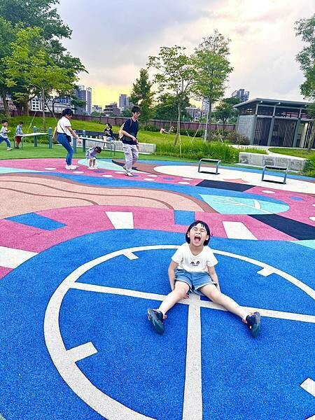 【親子遊記】走進燦爛童年時光 八德楓樹腳公園全攻略 一場大人