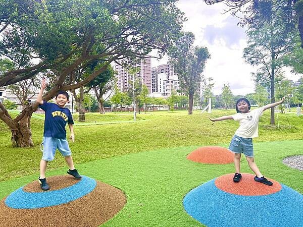 【親子遊記】走進燦爛童年時光 八德楓樹腳公園全攻略 一場大人