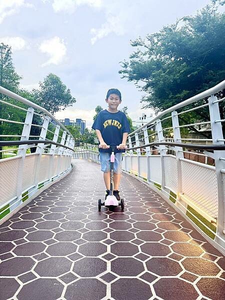 【親子遊記】走進燦爛童年時光 八德楓樹腳公園全攻略 一場大人